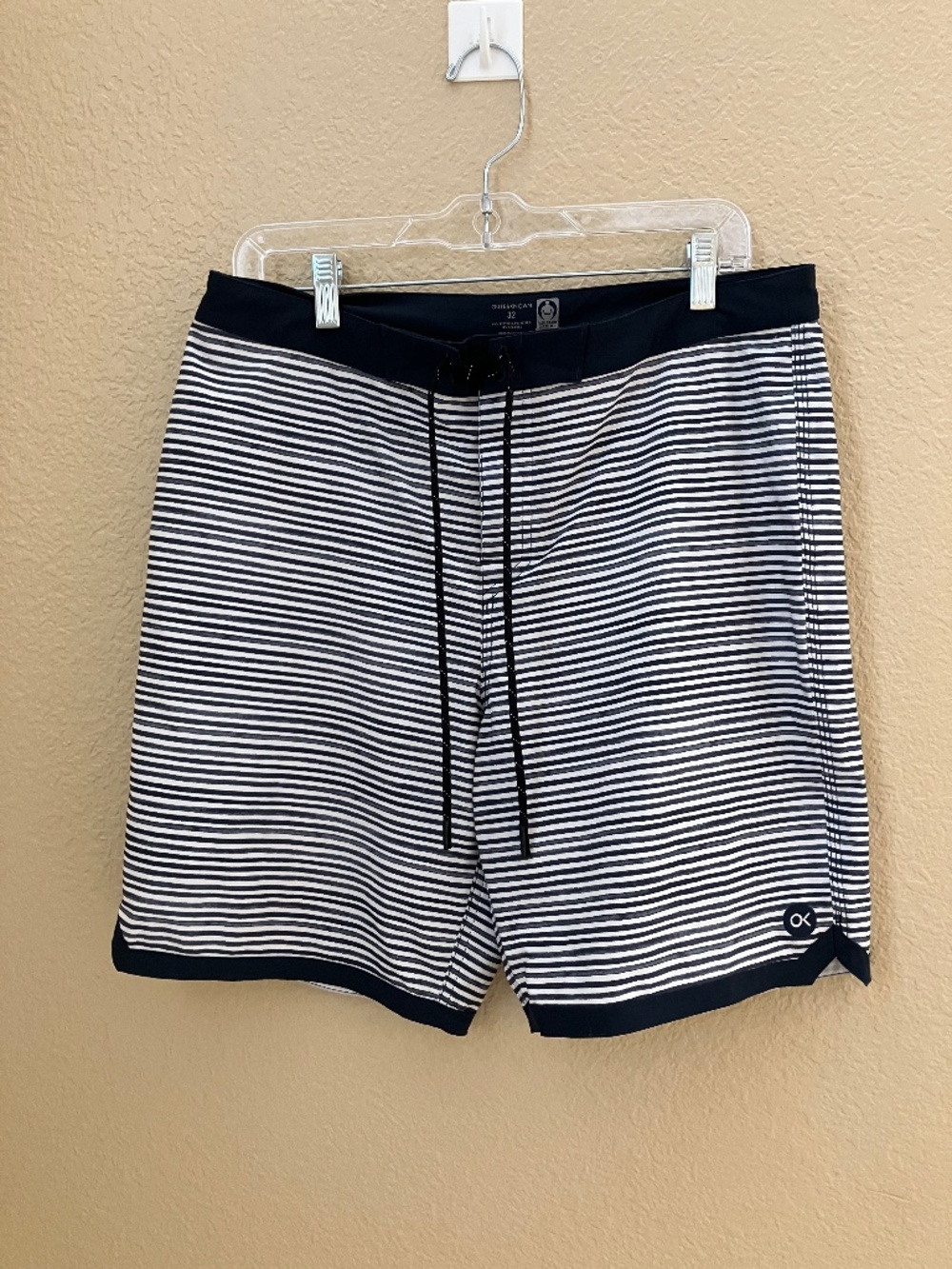 Outerknown Board Shorts Men's 32 Swim Trunks Unlined Black and White